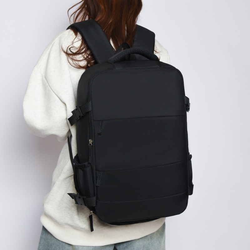 Lightweight Large-Capacity Laptop Travel Backpack